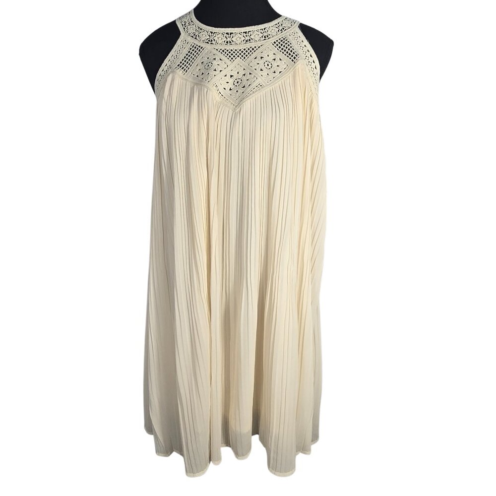 NWT | Zesica Pleated Crochet Halter Dress | Cream White | Medium - Picture 3 of 8